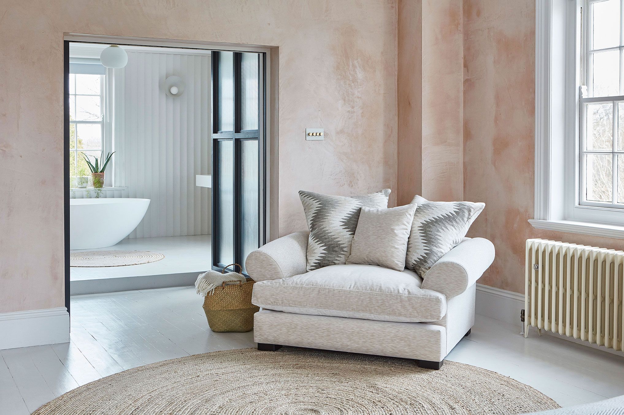 Lincoln Love Seat