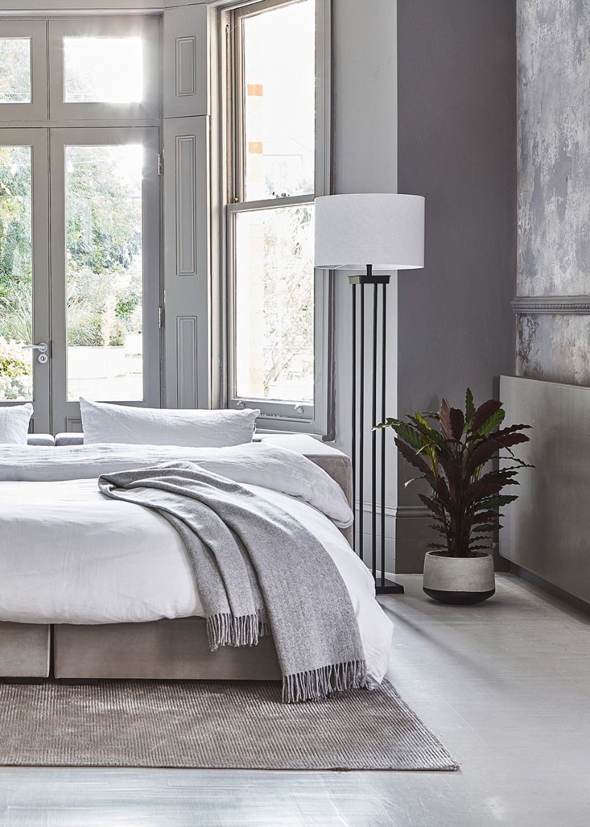 Lund Floor Lamp