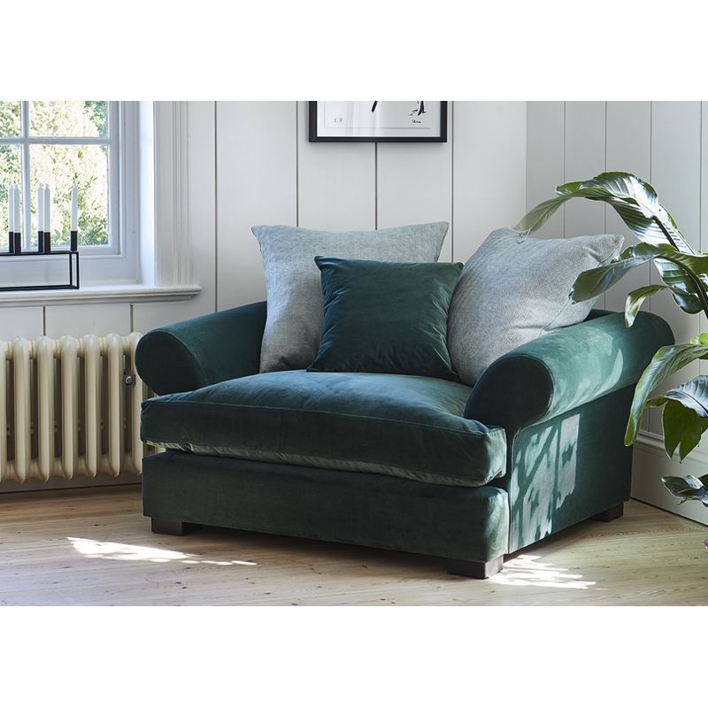 Lincoln Love Seat